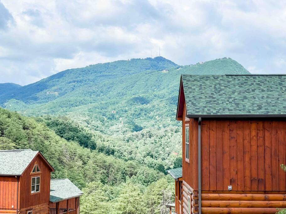 Indoor Heated Pool Hot Tub Cabin เซอเวียร์วีล ภายนอก รูปภาพ