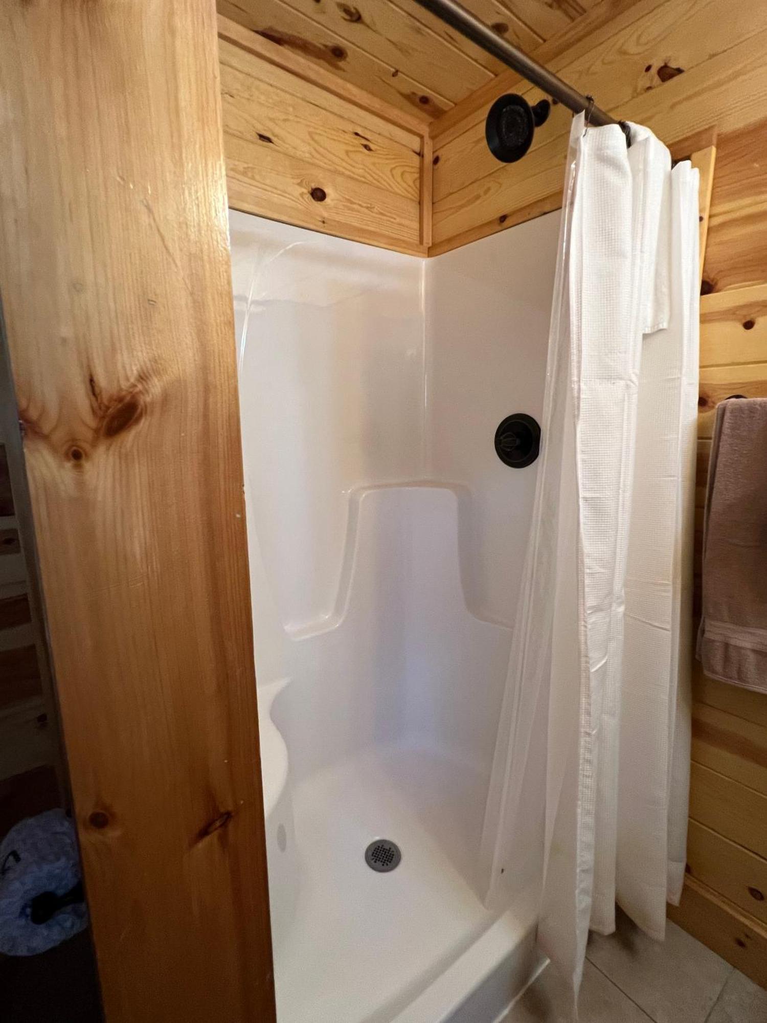 Indoor Heated Pool Hot Tub Cabin เซอเวียร์วีล ภายนอก รูปภาพ